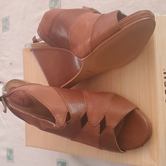 NIB FOSSIL PEEP TOE SLING - Picture 3 of 8